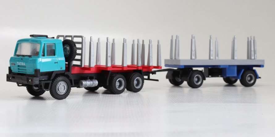 Tatra 815 6x6 tyrkysový lesovůz